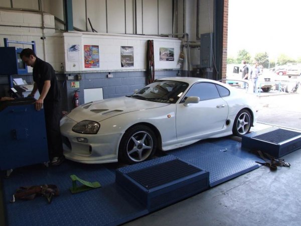 Car on the rollers. Ran 376bhp at 0.9bar