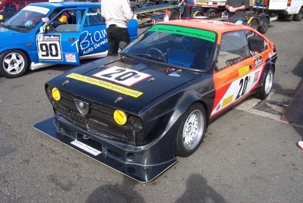 Alfa Sud Sprint race car with CF wings and monster of a splitter.