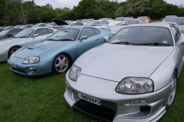 Do-Luck 2 front at Japfest 2008
with Uk glass headlights and no orange blob in facelift indicators.