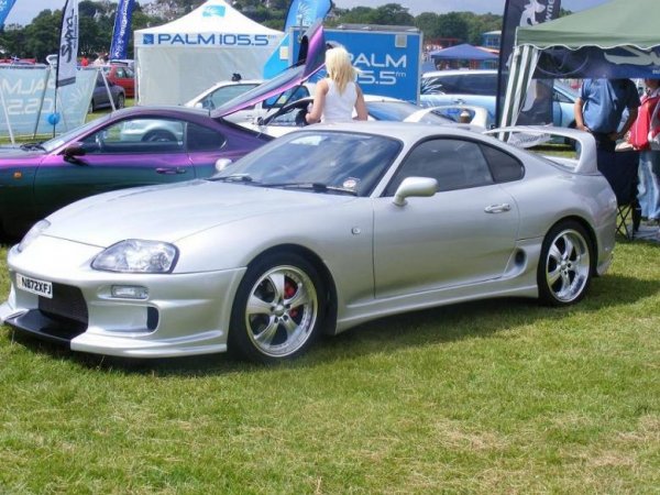 Bomex side skirts

at South West car show 2008