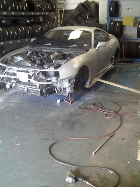 mid rebuld, messy workshop