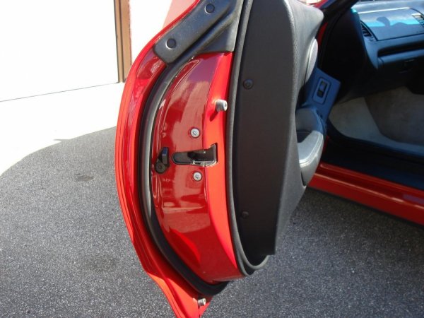 n/s door shut