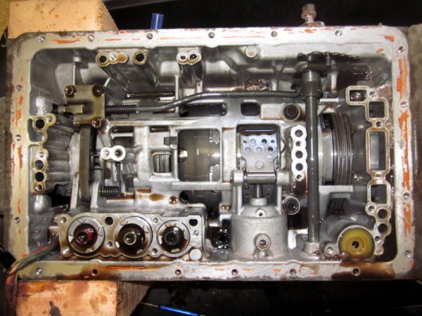 Tiptronic box under valve body