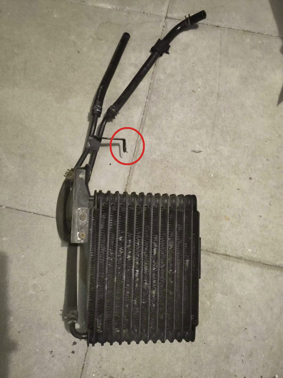 oilcooler.thumb.png.182a86cc86d720dd1265f7cea96c2e4c.png